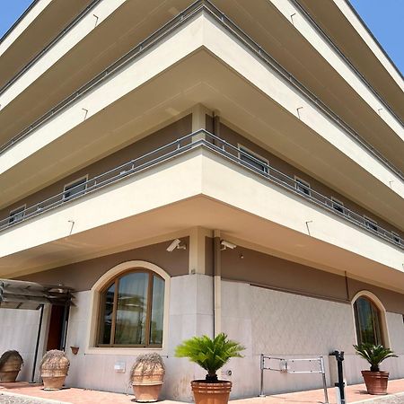 Hotel Maddaloni Tufino ภายนอก รูปภาพ
