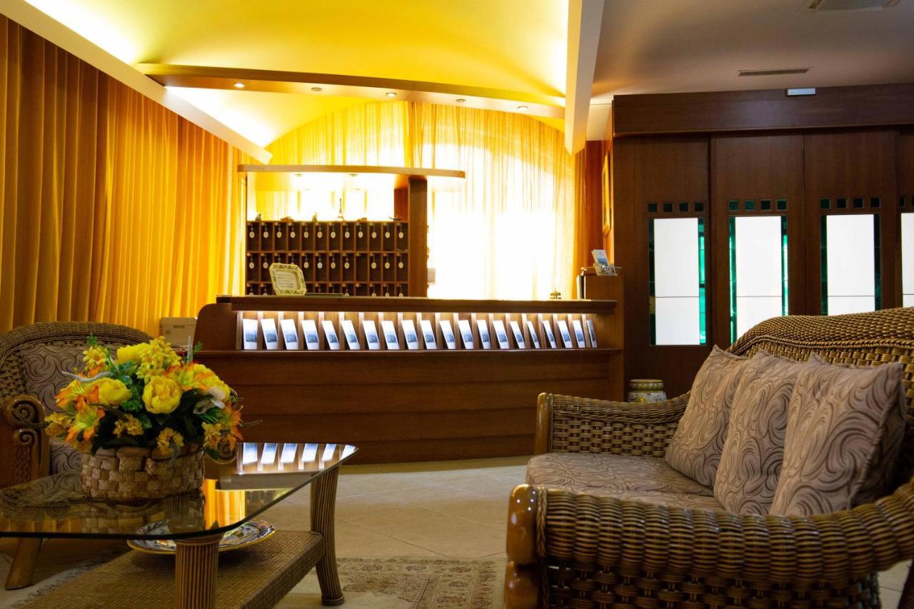 Hotel Maddaloni Tufino ภายนอก รูปภาพ