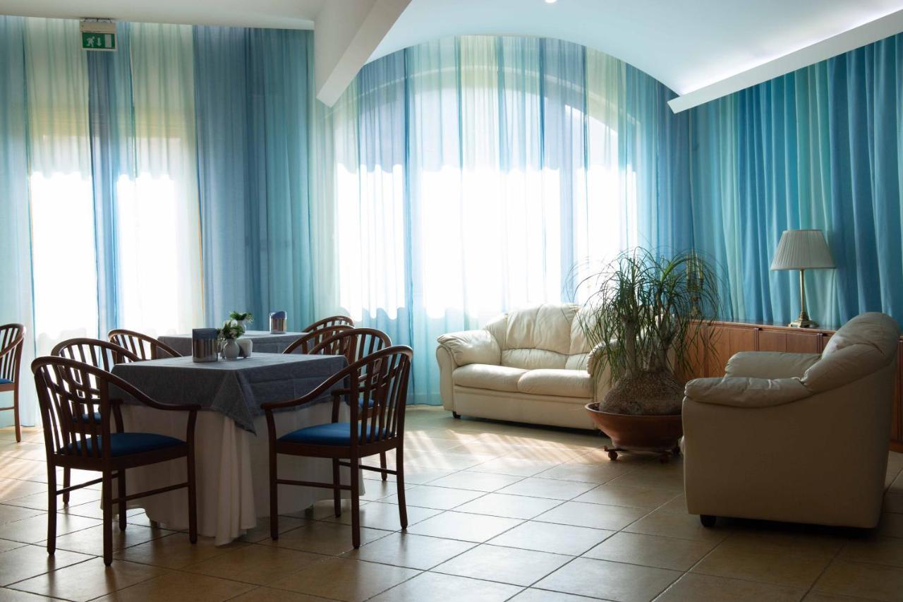 Hotel Maddaloni Tufino ภายนอก รูปภาพ