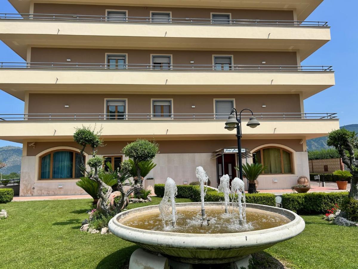 Hotel Maddaloni Tufino ภายนอก รูปภาพ