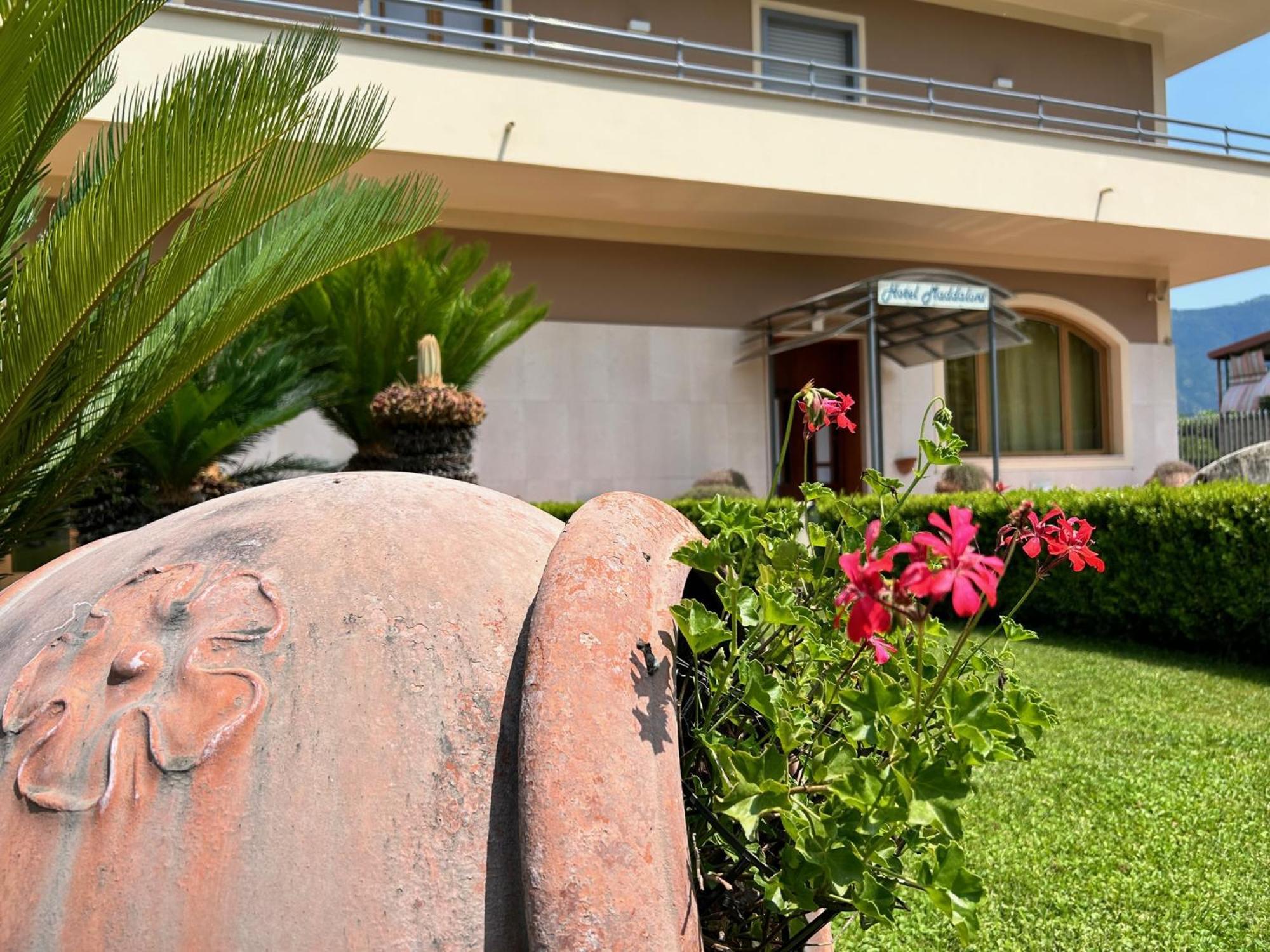 Hotel Maddaloni Tufino ภายนอก รูปภาพ